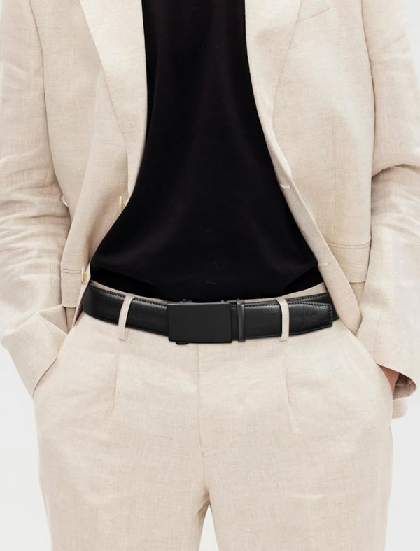 Cinto de Couro Masculino com Fivela de Catraca